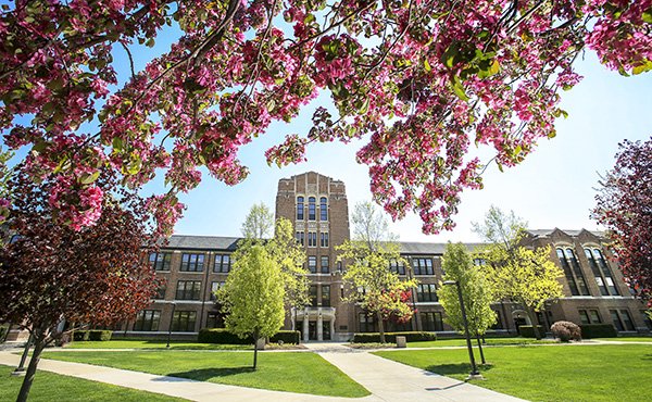 Warriner Hall on campus of CMU